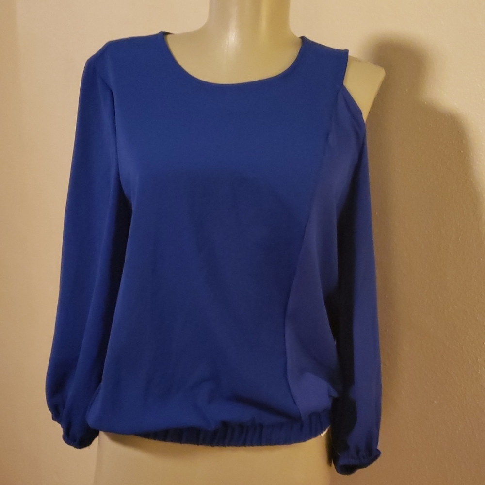 Sabie one shoulder blouse. Sz Sm